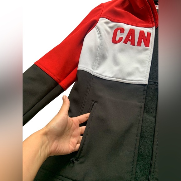 Hudson’s Bay Canada Team 2014 Women's Jacket - small - Picture 10 of 12